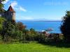 Burg Meersburg mit Fähre und Alpenblick