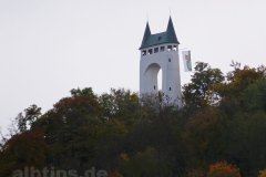 Pfullinger Onderhos mit Fahne des Schwäbischen Albvereins Pfullinger Onderhos mit Fahne des Schwäbischen Albvereins