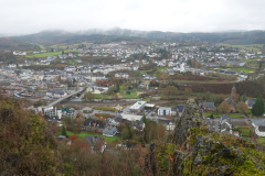 Blick von der Munterley auf Gerolstein und das Kylltal