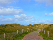 Durch die Dünen zur höchsten Erhebung