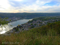 Blick von der Erpeler Ley ins Rheintal nach Norden