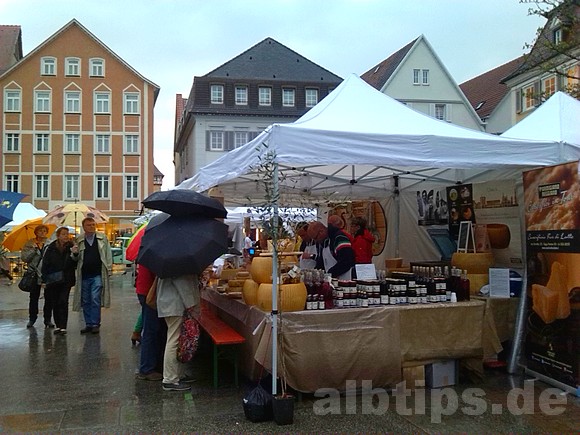 Hoffentlich bald mit Sonne: Der Toskanische Markt in Reutlingen