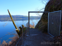 Eines von mehreren Toren