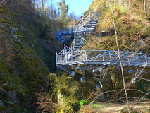 Blick vom Uferweg in die Marienschlucht hinauf
